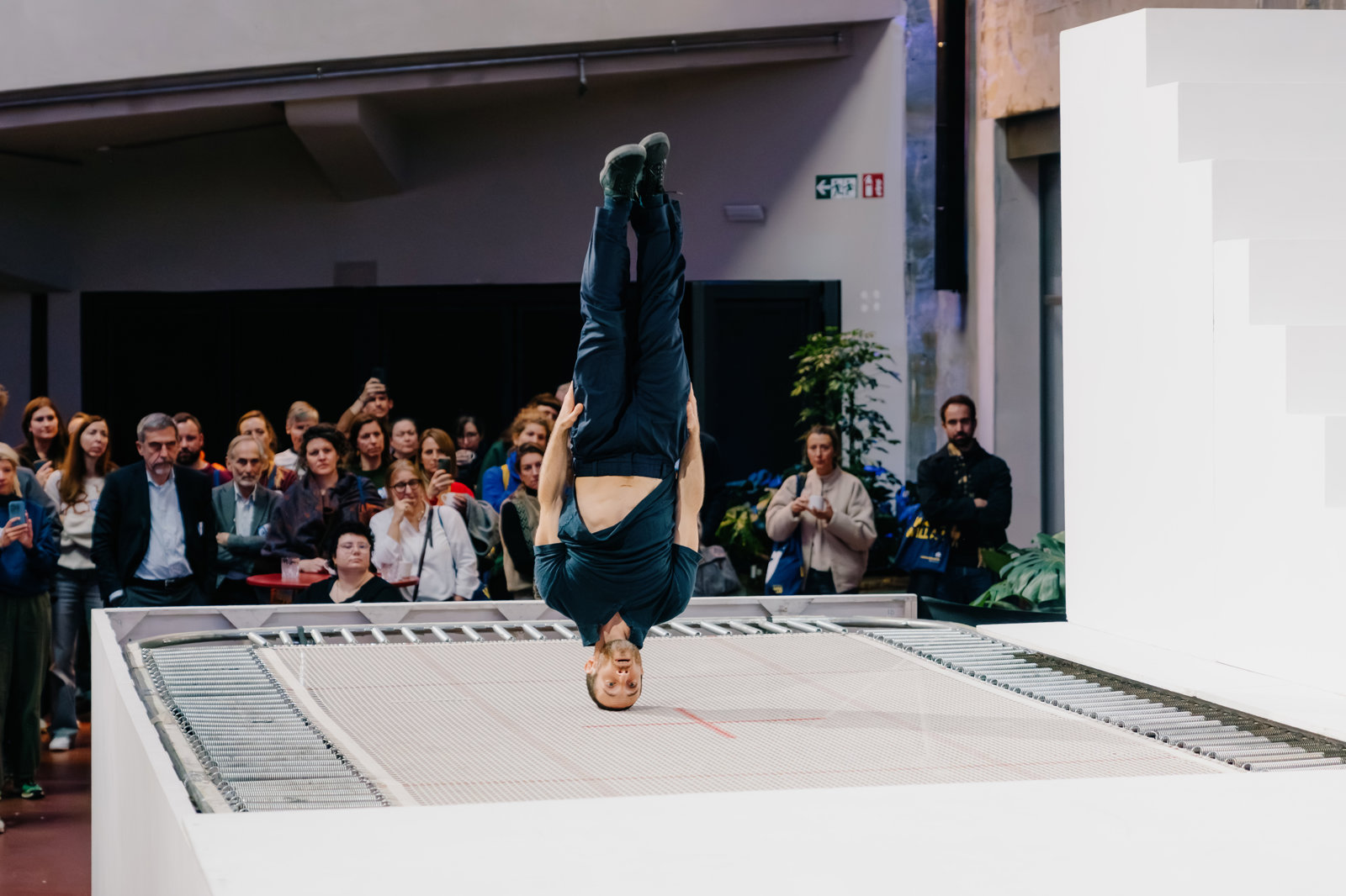 © Illias Teirlinck 20251202 NETWERKDAG WARME SCHOLEN WINTERCIRCUS 2025 HQ 0490 (1)