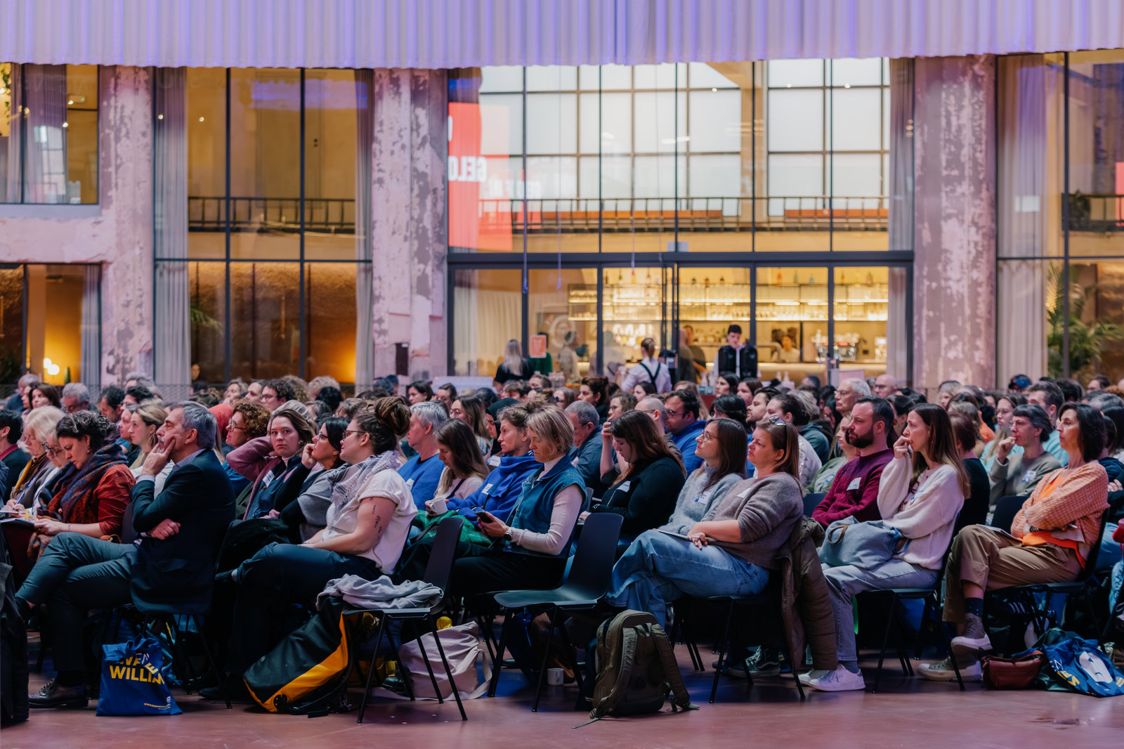 © Illias Teirlinck 20251202 NETWERKDAG WARME SCHOLEN WINTERCIRCUS 2025 HQ 5797