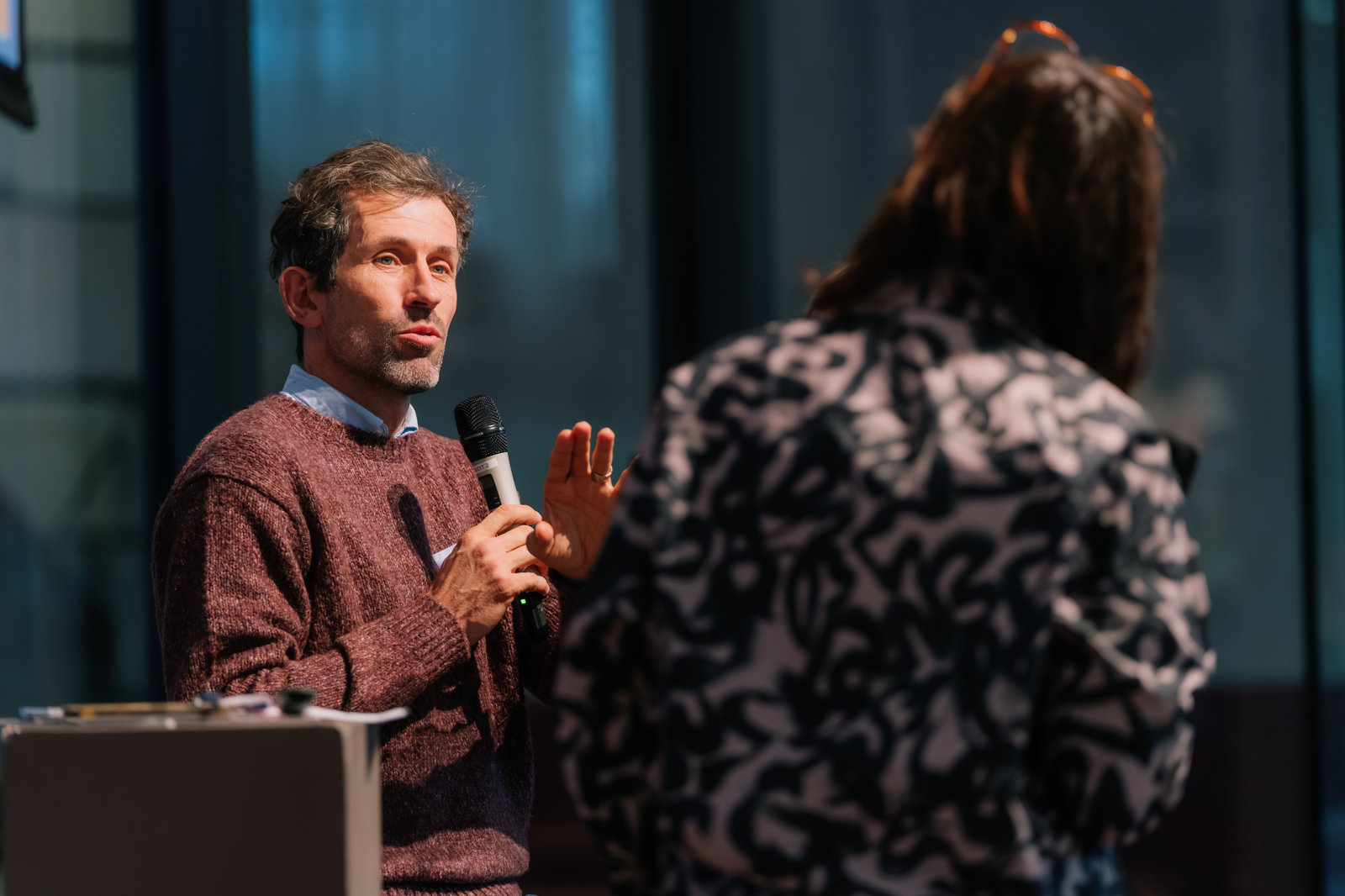 © Illias Teirlinck 20251202 NETWERKDAG WARME SCHOLEN WINTERCIRCUS 2025 HQ 6034 (1)